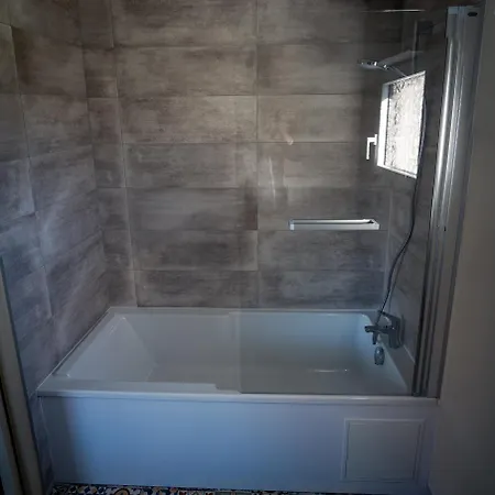 Du Lion En Baie Ponthoile